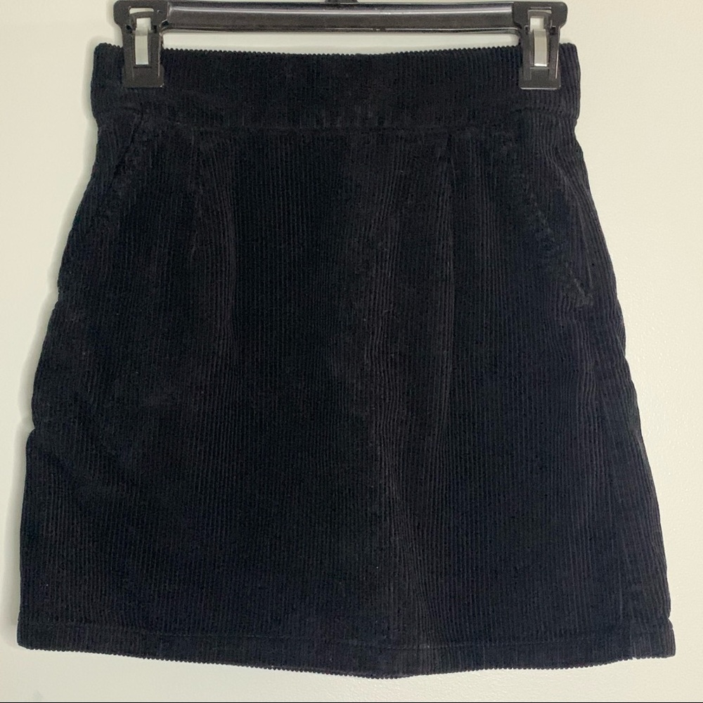 3/$20 Sale! TopShop Moto Black Corduroy Mini Skirt